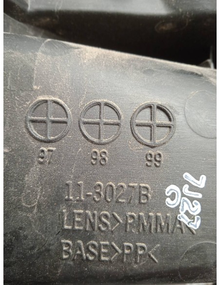 Recambio de piloto trasero derecho para mazda 323 berlina c/f/s (ba) referencia OEM IAM 113027B 5 PUERTAS 