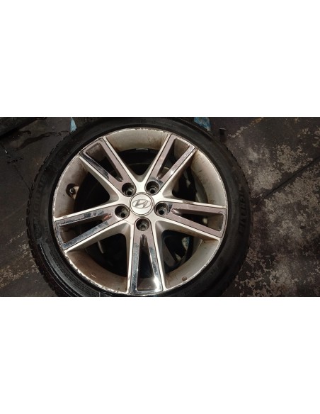 Recambio de llanta para hyundai i30cw 1.6 crdi cat referencia OEM IAM 529102L360  