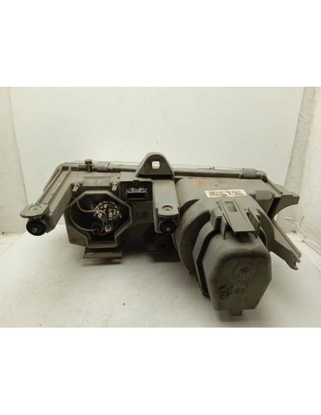 Recambio de faro derecho para alfa romeo 145 1.6 cat referencia OEM IAM   