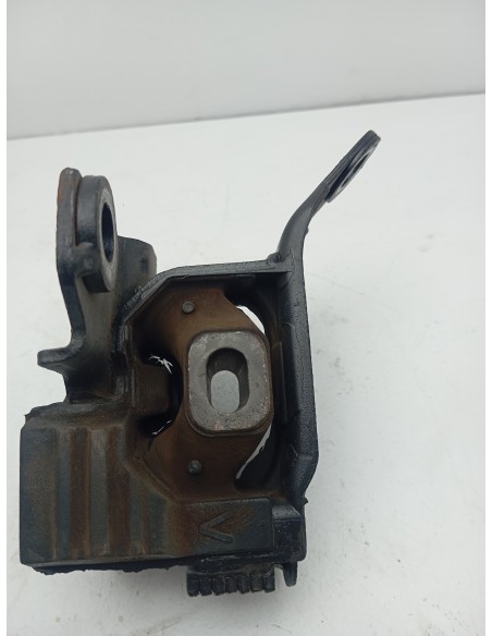 Recambio de soporte cambio para mazda 2 lim. () luxury referencia OEM IAM DA6C39070  
