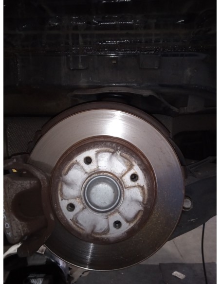 Recambio de mangueta trasera derecha para peugeot 5008 sport pack referencia OEM IAM 517646  