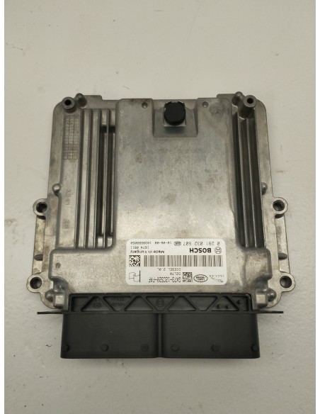 Recambio de centralita motor uce para land rover range rover evoque evoque referencia OEM IAM 0281032607  