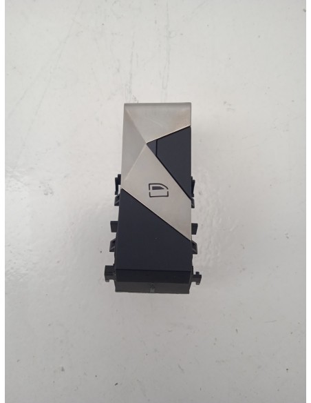 Recambio de mando elevalunas trasero izquierdo para ds 3 crossback so chic referencia OEM IAM 98177784DX  