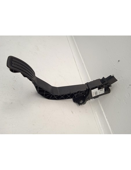 Recambio de potenciometro pedal para ds 3 crossback so chic referencia OEM IAM 9837891880  