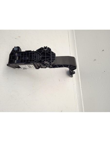 Recambio de potenciometro pedal para ds 3 crossback so chic referencia OEM IAM 9837891880  