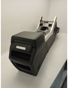 Recambio de apoyabrazos central para land rover range rover evoque evoque referencia OEM IAM LR071508   2