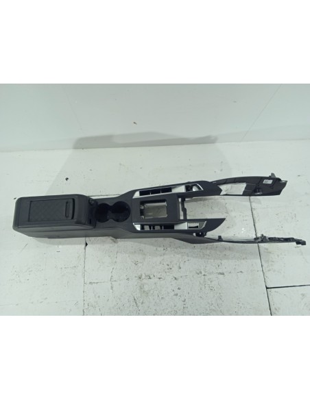 Recambio de apoyabrazos central para ds 3 crossback so chic referencia OEM IAM 9825563280  