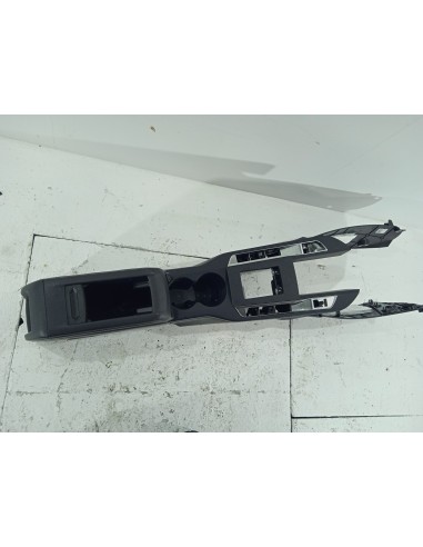 Recambio de apoyabrazos central para ds 3 crossback so chic referencia OEM IAM 9825563280  