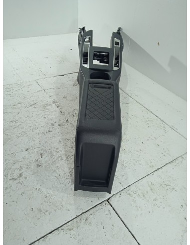 Recambio de apoyabrazos central para ds 3 crossback so chic referencia OEM IAM 9825563280  