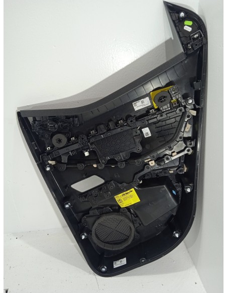 Recambio de guarnecido puerta trasera izquierda para ds 3 crossback so chic referencia OEM IAM 98433621ZD  