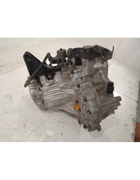 Recambio de caja cambios para hyundai accent (lc) 1.5 crdi cat referencia OEM IAM J42073  