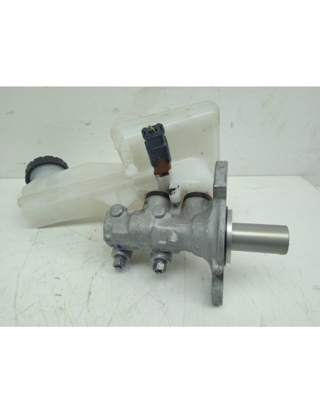 Recambio de bomba freno para ds 3 crossback so chic referencia OEM IAM 1643581380  