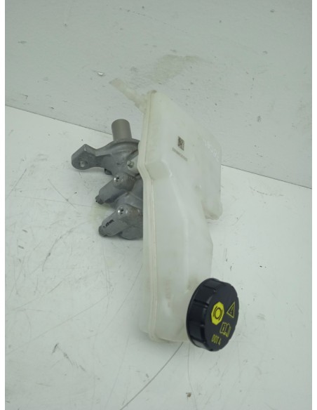 Recambio de bomba freno para ds 3 crossback so chic referencia OEM IAM 1643581380  