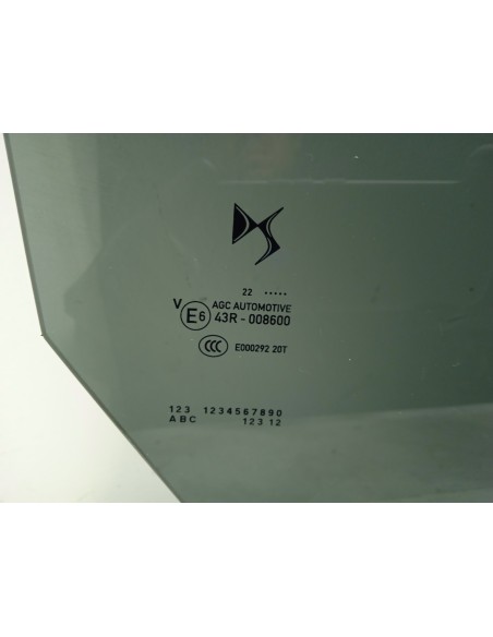 Recambio de luna trasera derecha para ds 3 crossback so chic referencia OEM IAM 43R008600  