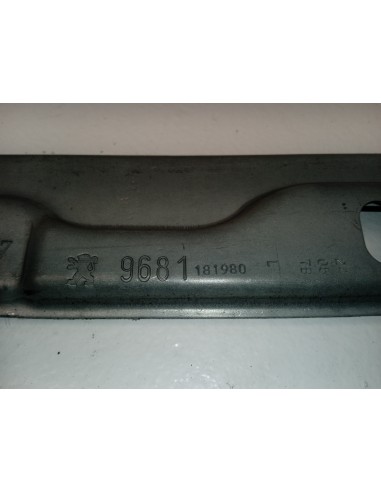 Recambio de elevalunas delantero izquierdo para peugeot 207 xs referencia OEM IAM 9681181980  