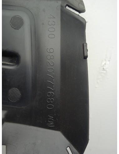 Recambio de plastico para ds 3 crossback so chic referencia OEM IAM 9820777680  