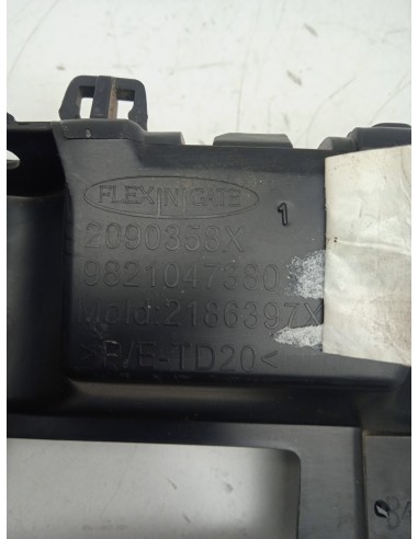 Recambio de plastico para ds 3 crossback so chic referencia OEM IAM 9821047380 TRAS IZQ 