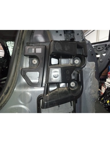 Recambio de plastico para ds 3 crossback so chic referencia OEM IAM 9820846580 DERECHO 