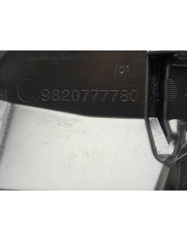Recambio de plastico para ds 3 crossback so chic referencia OEM IAM 9820777780  