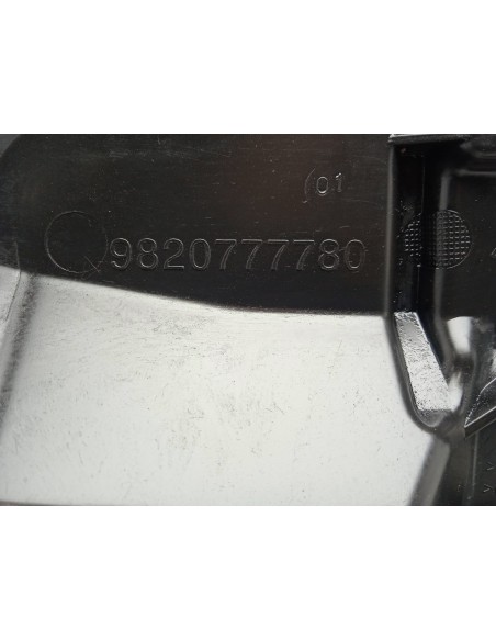 Recambio de plastico para ds 3 crossback so chic referencia OEM IAM 9820777780  