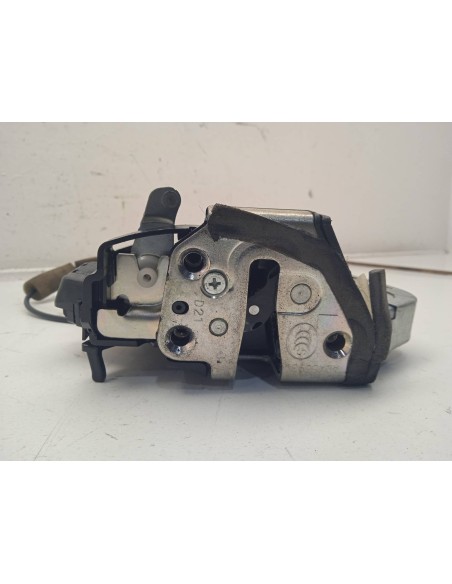 Recambio de cerradura puerta trasera izquierda para lexus is200 (ds2/is2) d-cat referencia OEM IAM 6L0521  