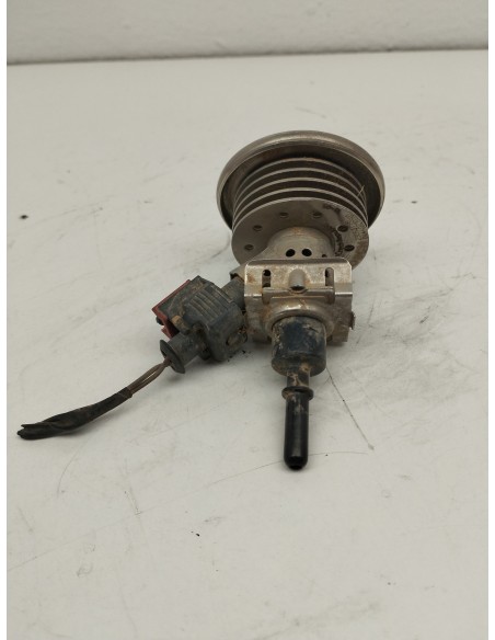 Recambio de inyector para land rover range rover evoque evoque referencia OEM IAM 04440210501  