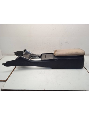 Recambio de apoyabrazos central para lexus is200 (ds2/is2) d-cat referencia OEM IAM  CREMA 