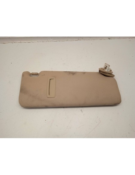 Recambio de parasol izquierdo para lexus is200 (ds2/is2) d-cat referencia OEM IAM  BEIGE 