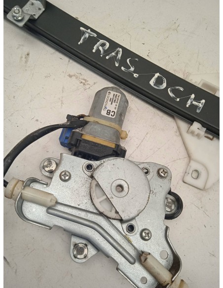 Recambio de elevalunas trasero derecho para chevrolet captiva 2.0 diesel cat referencia OEM IAM   
