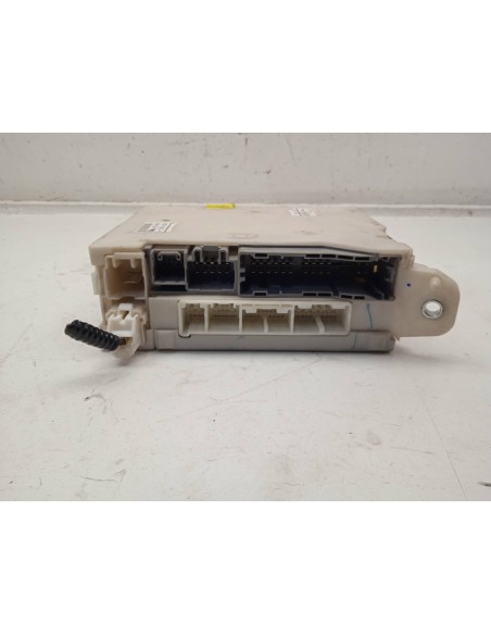 Recambio de modulo electronico para lexus is200 (ds2/is2) d-cat referencia OEM IAM 8273053050  