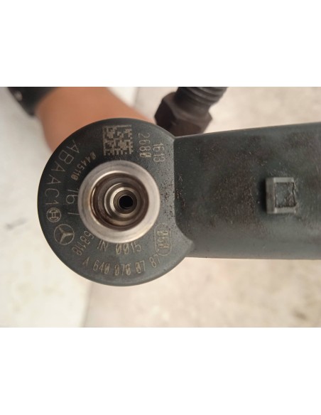 Recambio de inyector para smart forfour 1.5 cdi cat referencia OEM IAM 0445110167  