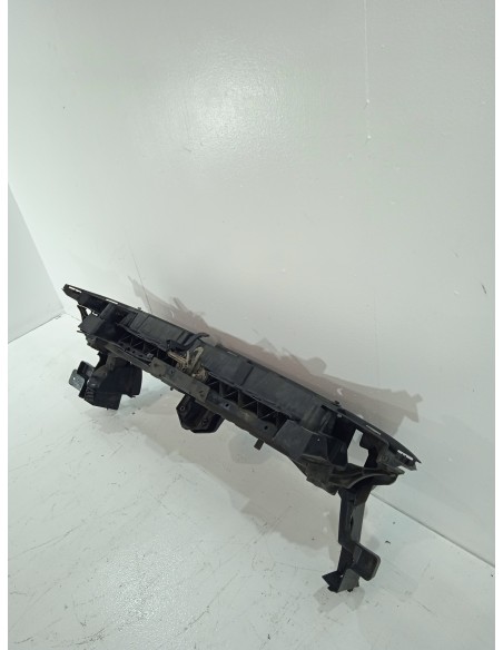 Recambio de panel frontal para peugeot 3008 sport pack referencia OEM IAM 742238  