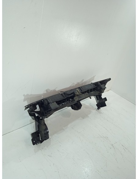 Recambio de panel frontal para peugeot 3008 sport pack referencia OEM IAM 742238  