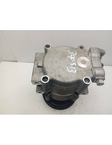Recambio de compresor aire acondicionado para hyundai santamo 2.0 16v referencia OEM IAM 97701M2000  