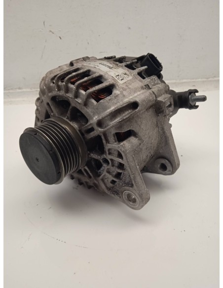 Recambio de alternador para kia cee´d 1.6 crdi cat referencia OEM IAM TG12C140  