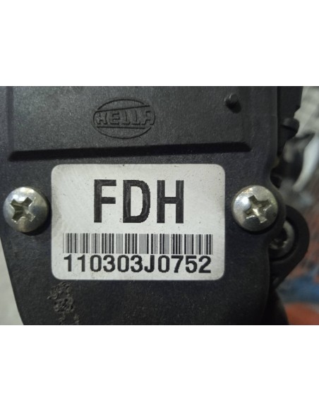 Recambio de potenciometro pedal para kia cee´d 1.6 crdi cat referencia OEM IAM 327002R300  
