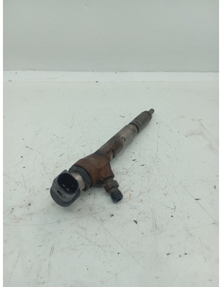 Recambio de inyector para renault megane ii berlina 5p confort expression referencia OEM IAM 8200380253  