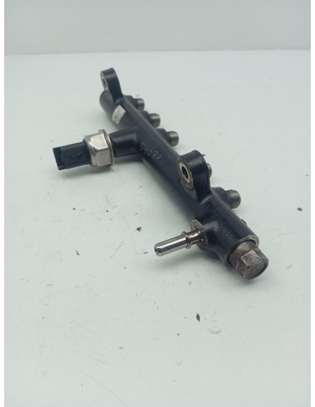 Recambio de rampa inyectora para ds 4 style referencia OEM IAM 9674300080  