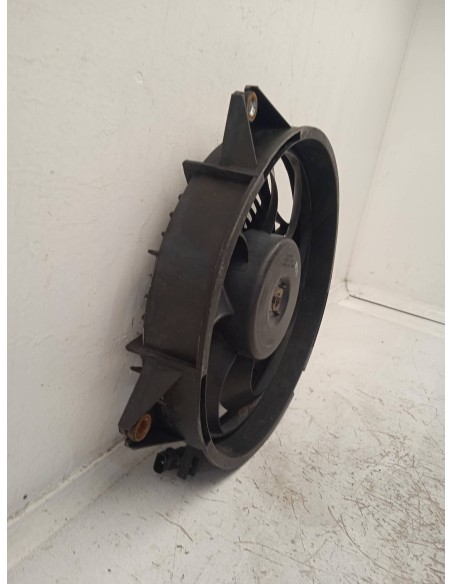 Recambio de electroventilador para ssangyong korando 2.9 diesel referencia OEM IAM 684200605  