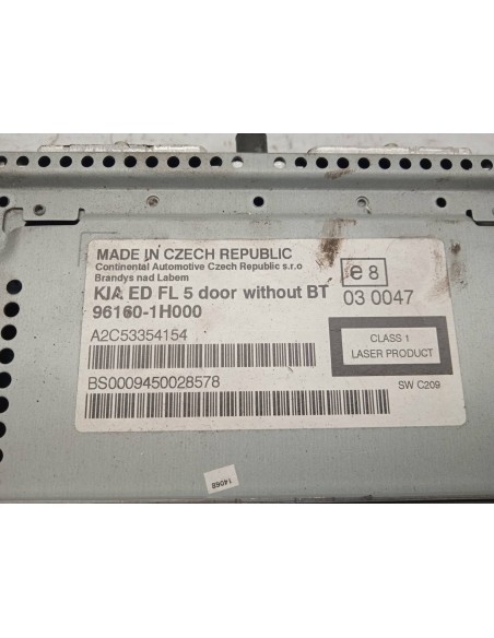 Recambio de sistema audio / radio cd para kia cee´d 1.4 cat referencia OEM IAM 961601H000  