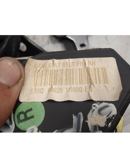 Recambio de cinturon seguridad delantero derecho para kia cee´d 1.4 cat referencia OEM IAM 888201H000EQ  