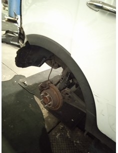 Recambio de aletin trasero derecho para kia sportage drive 4x2 referencia OEM IAM 877423U000  