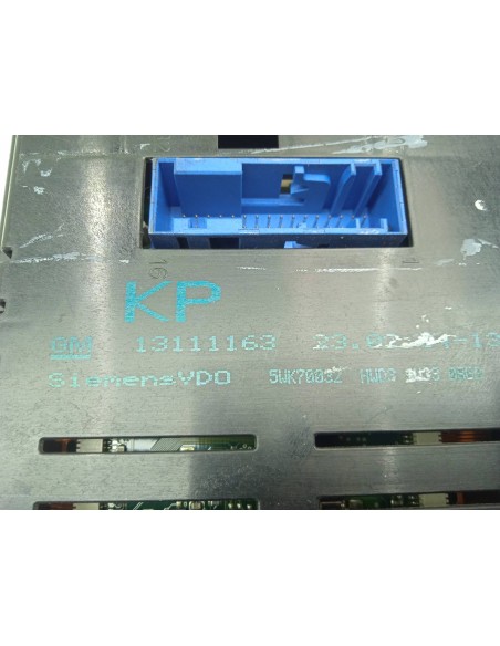 Recambio de pantalla multifuncion para opel astra h berlina 1.7 16v cdti referencia OEM IAM 13111163  