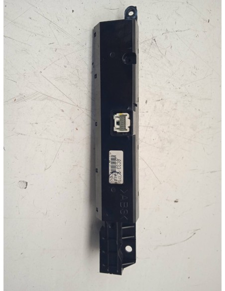 Recambio de pantalla multifuncion para mazda 5 berl. (cr) 2.0 diesel cat referencia OEM IAM CC33B  