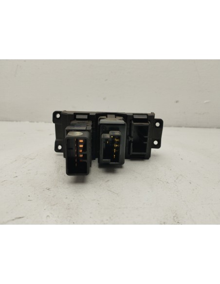 Recambio de mando multifuncion para ssangyong rodius 2.7 turbodiesel cat referencia OEM IAM 621W10140  