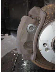 Recambio de pinza de freno delantera izquierda para ssangyong rodius 2.7 turbodiesel cat referencia OEM IAM 4811021102  