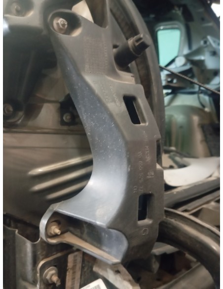 Recambio de plastico para peugeot 3008 referencia OEM IAM 9685552577  