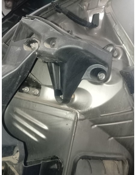 Recambio de plastico para peugeot 3008 referencia OEM IAM 9683195680  