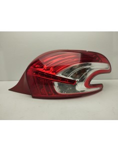 Recambio de piloto trasero derecho para peugeot 208 1.4 hdi fap referencia OEM IAM 9672628380  
