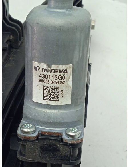 Recambio de elevalunas trasero derecho para opel corsa f edition referencia OEM IAM 982904558000  
